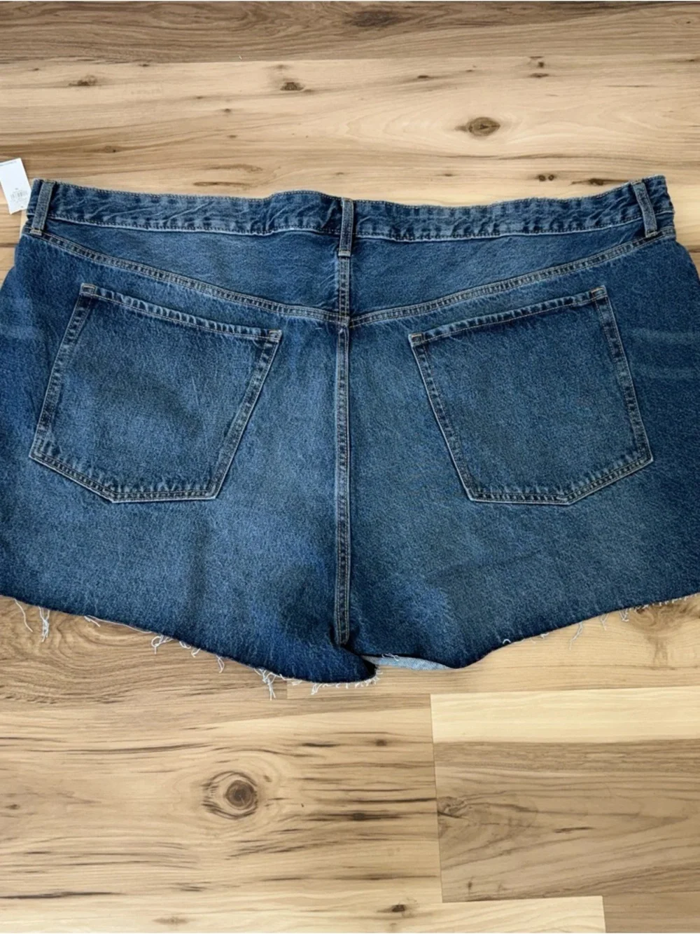 Old Navy NWT OG Straight Distressed Dark Blue Denim Cutoff Shorts O11